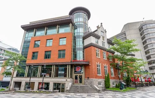 Heritage building exterior at 179 Promenade du Portage